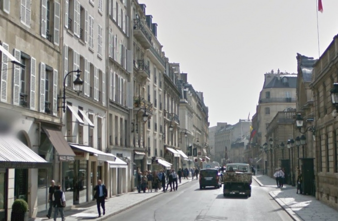 Location Immobilier Professionnel Local commercial Paris (75008)